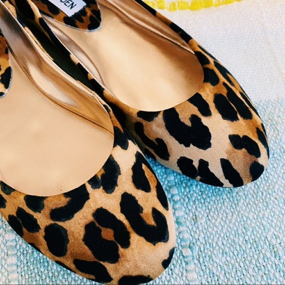 Leopard print flats - Picture 2 of 6